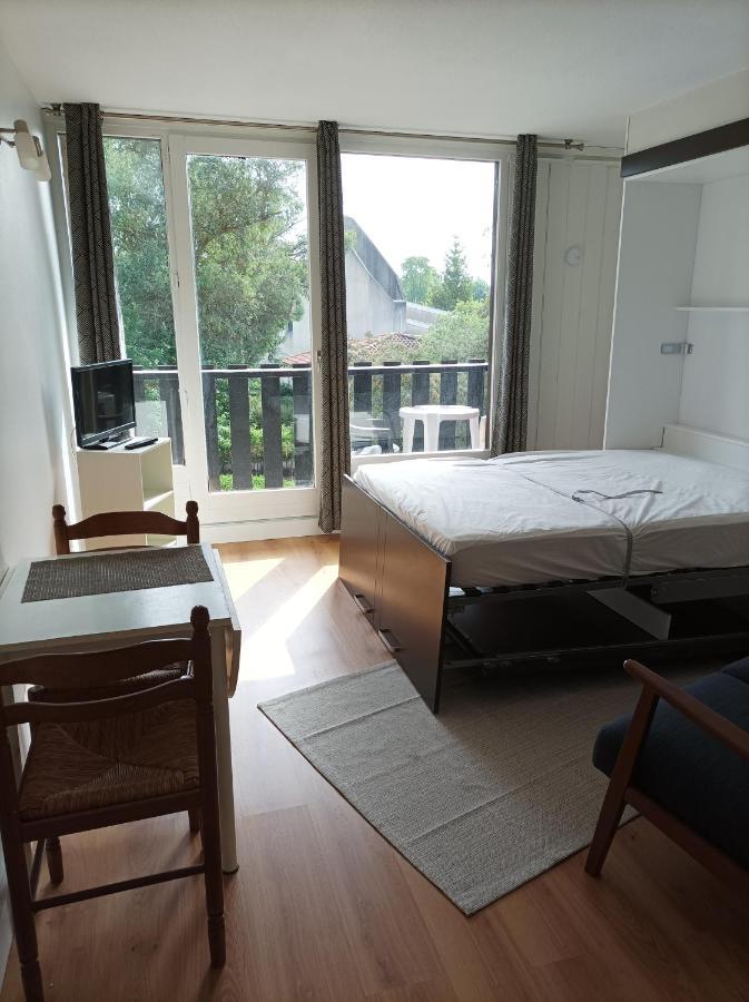 Studio Tout Confort Au Bord Du Lac D'Estey Apartment Дакс Екстериор снимка
